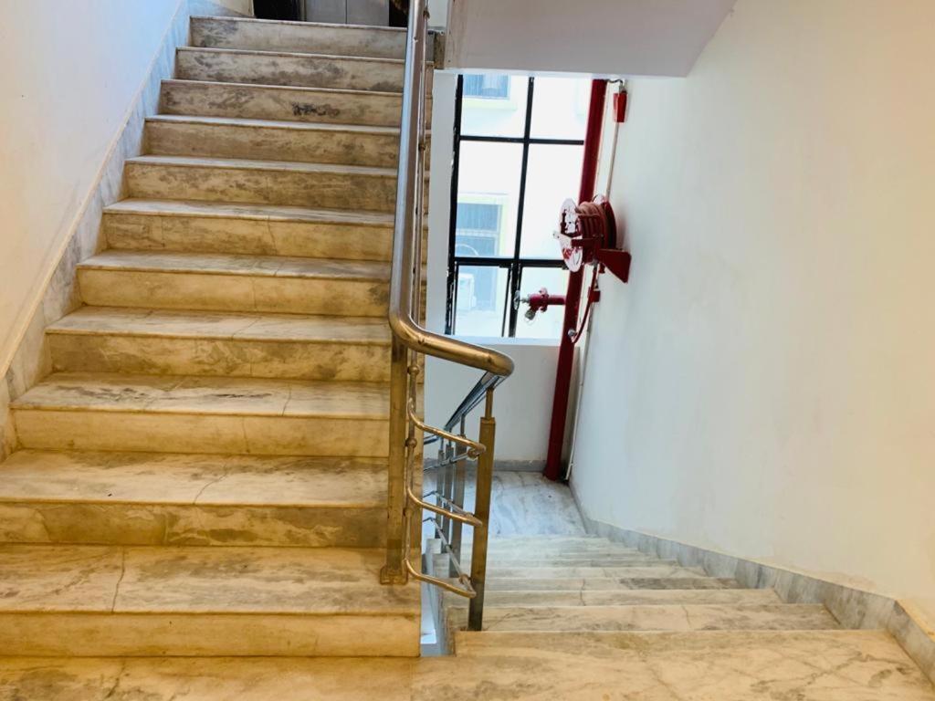 Hotel Kewal Palace Bénarès Extérieur photo